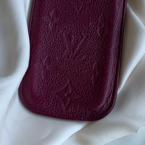 Louis Vuitton leather iPhone case - Picture 6 of 11